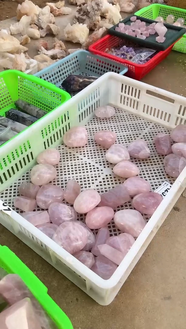 【闪购商品】水晶摆件未镶嵌粉水晶爱心多样性发一个