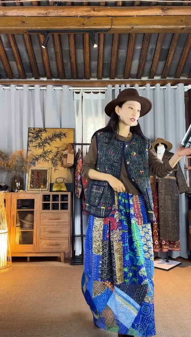 设计师款织锦满绣马甲