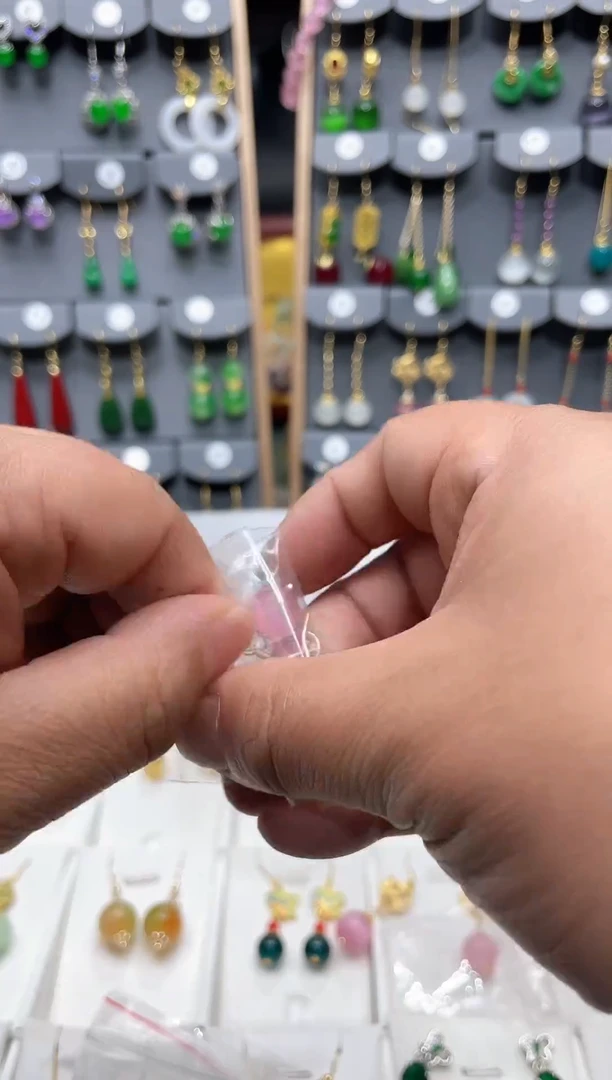 【闪购商品】查罗石耳钉银S925镶嵌粉1