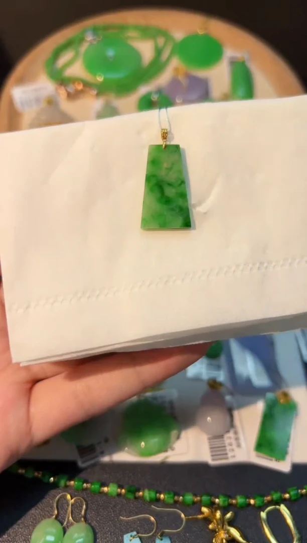 【闪购商品】翡翠颈饰18K金镶嵌Y缅料A货/支持复检/一件