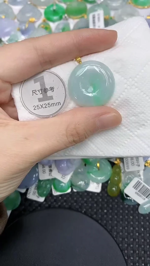 颈饰18K金镶嵌翡翠1111111111