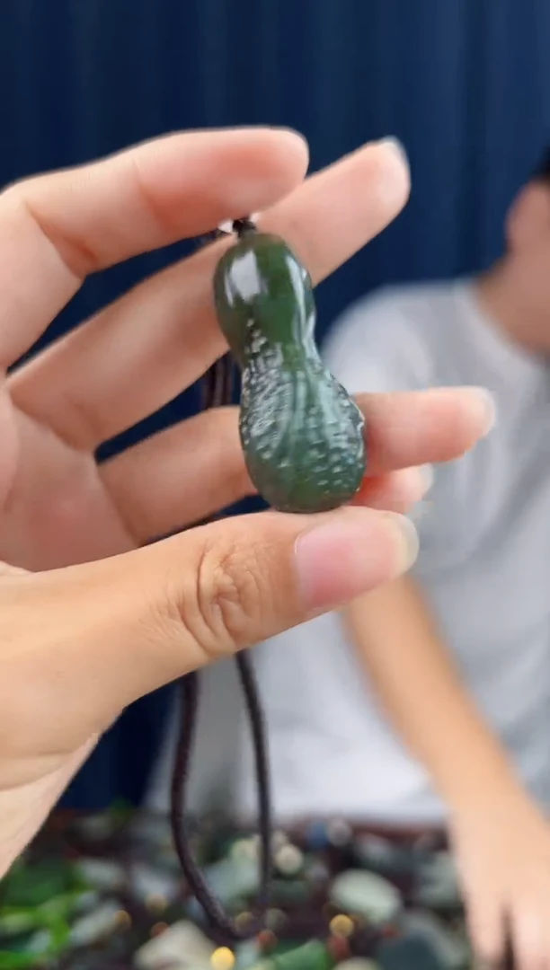 颈饰未镶嵌和田玉拍一发一，多样性发货
