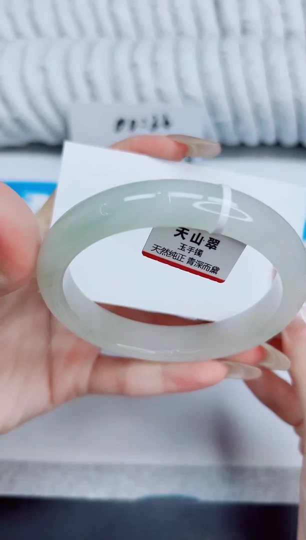 未镶嵌手镯石英质玉20/63