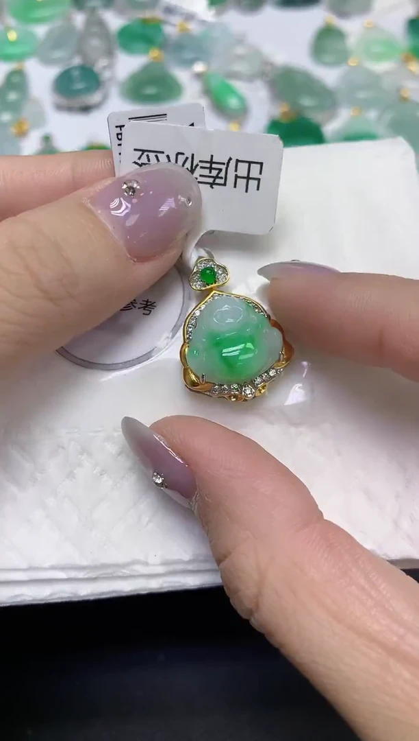 颈饰未镶嵌翡翠天然缅甸翡翠A货百元以上9元证书费自理