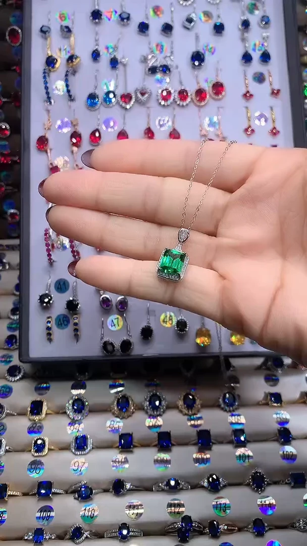 【闪购商品】透辉石吊坠银S925镶嵌银色