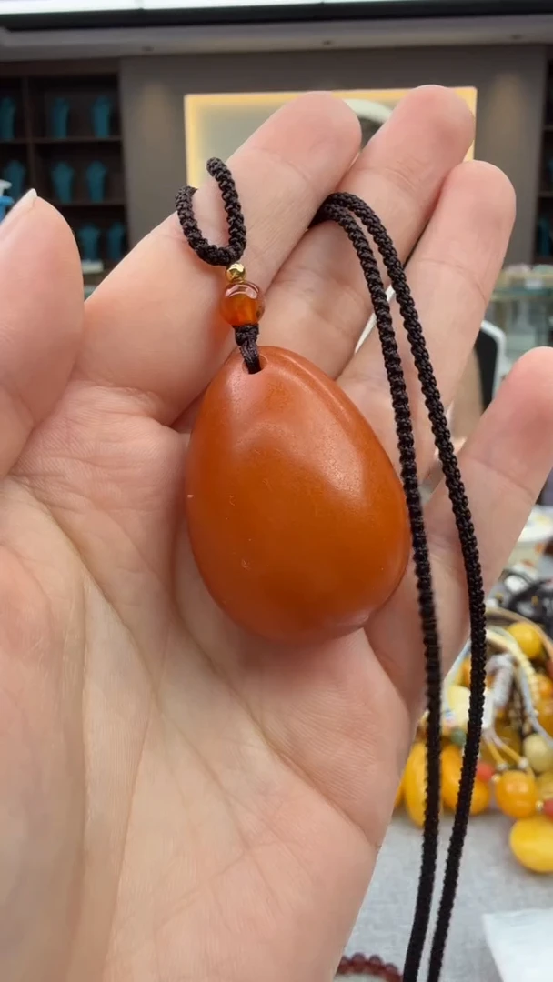 琥珀颈饰未镶嵌40秒拍号 假一罚三