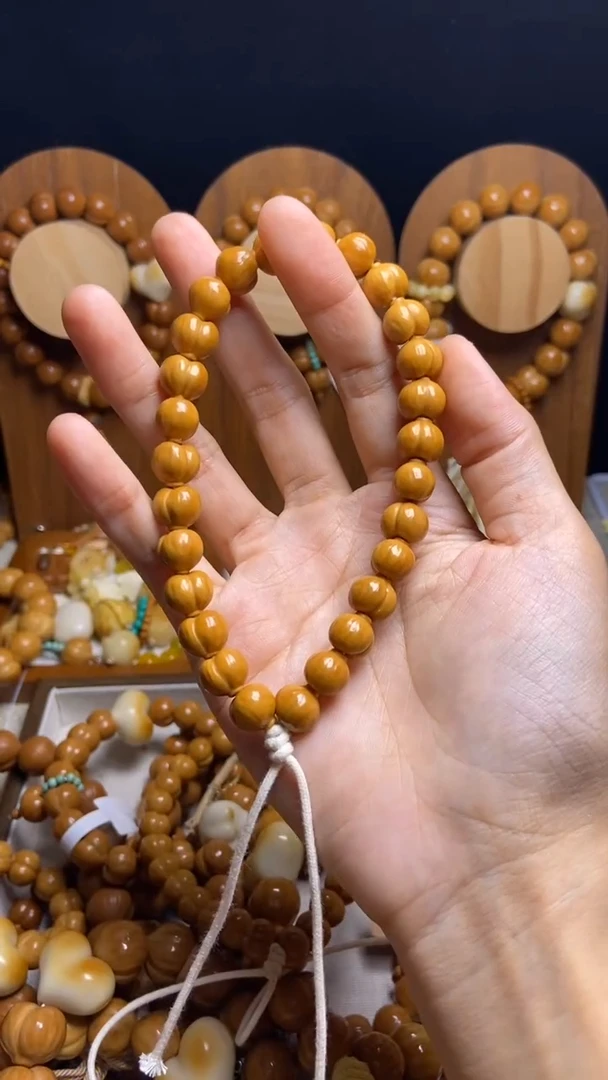 手串猴头核桃可**希全品小馒头爱吊坠手串