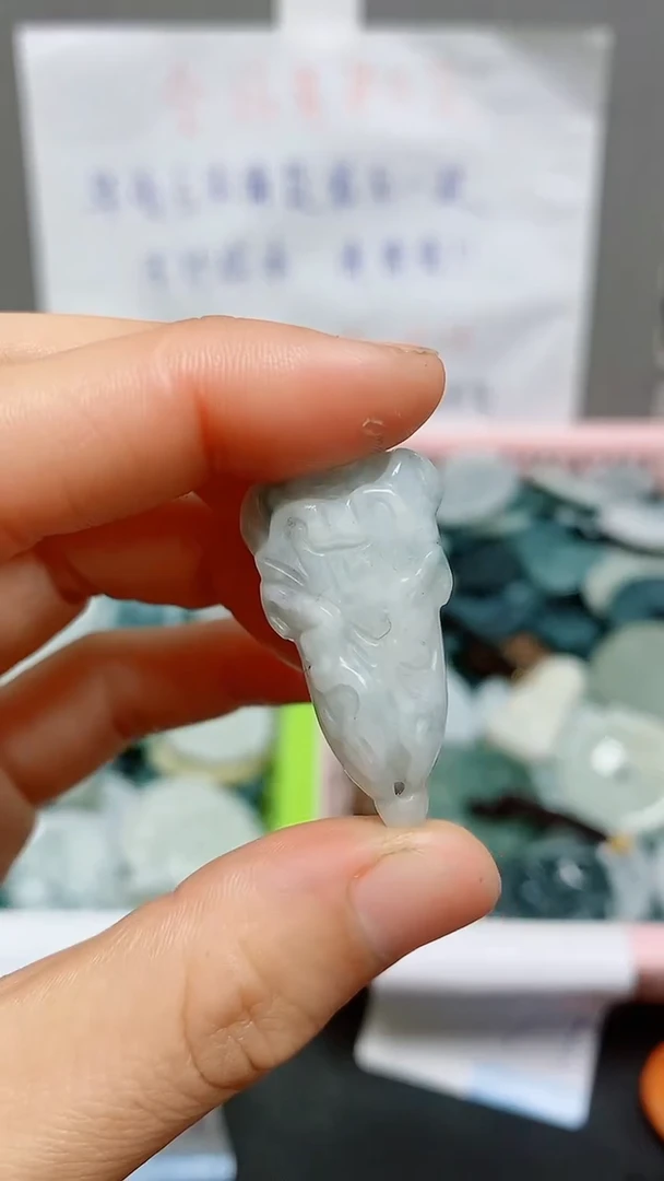 【闪购商品】翡翠颈饰未镶嵌天然翡翠A货