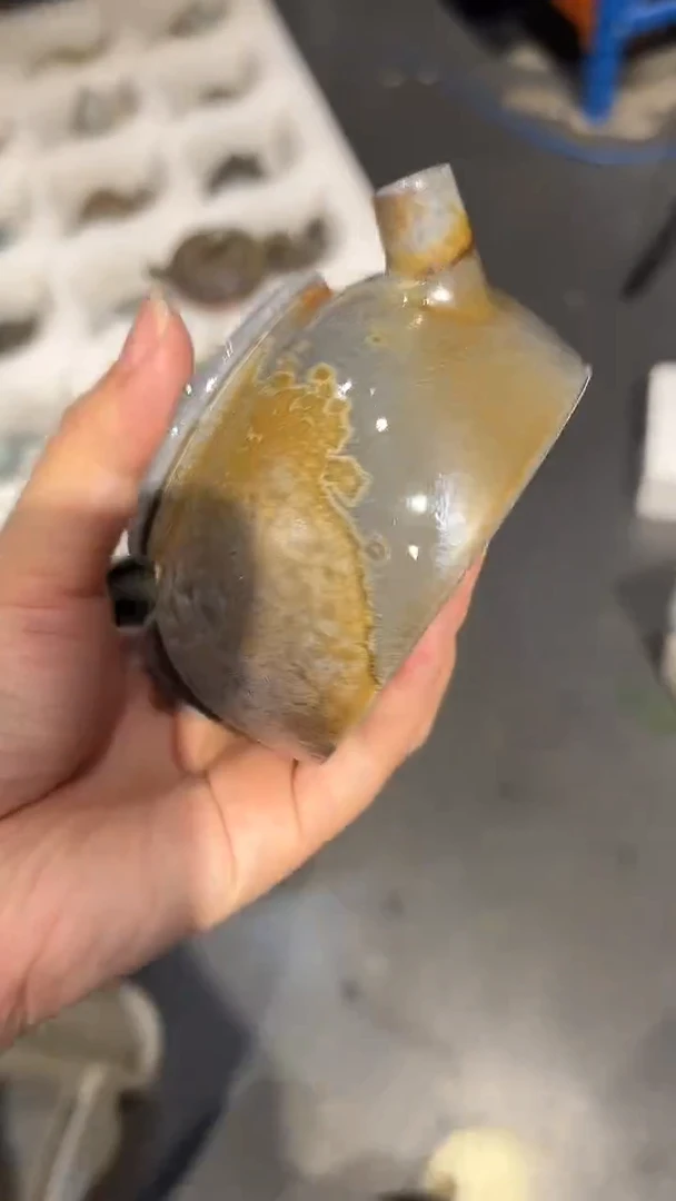壶1号容量120-140ML中白泥 有落渣