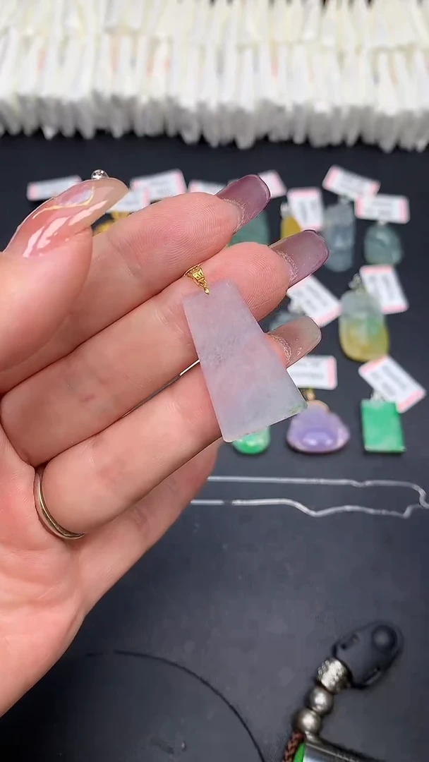 翡翠18K金镶嵌吊坠(不含链)MS189120