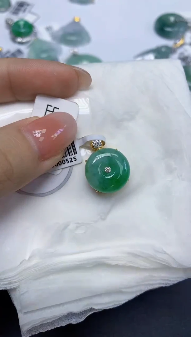 颈饰未镶嵌翡翠天然缅甸翡翠A货多样性发一件