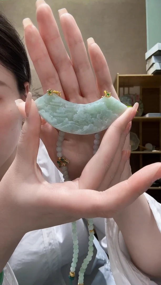 翡翠未镶嵌颈饰吊坠