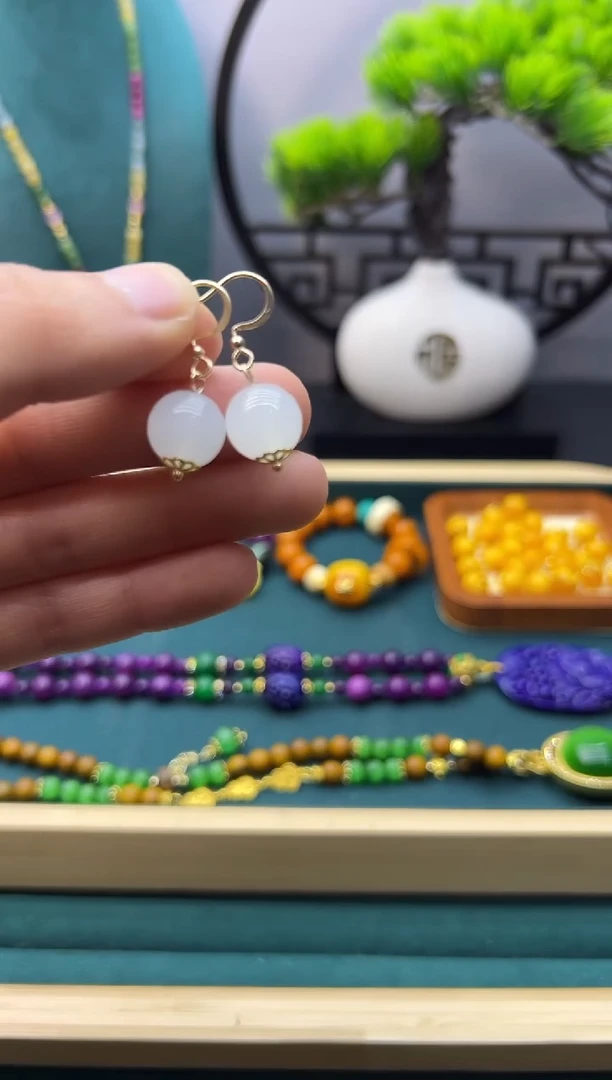 【闪购商品】和田玉车挂14K金镶嵌E118