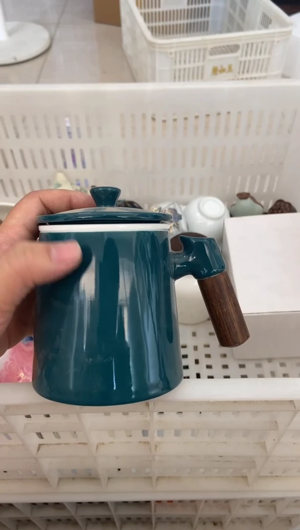 杯无运费险有瑕疵的摄影的产品有使用过的痕迹有点脏介意勿拍