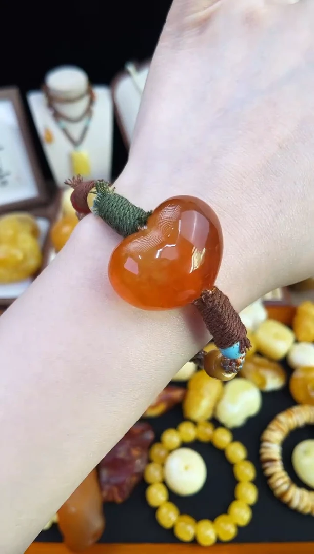 琥珀未镶嵌珠宝奇石柒月