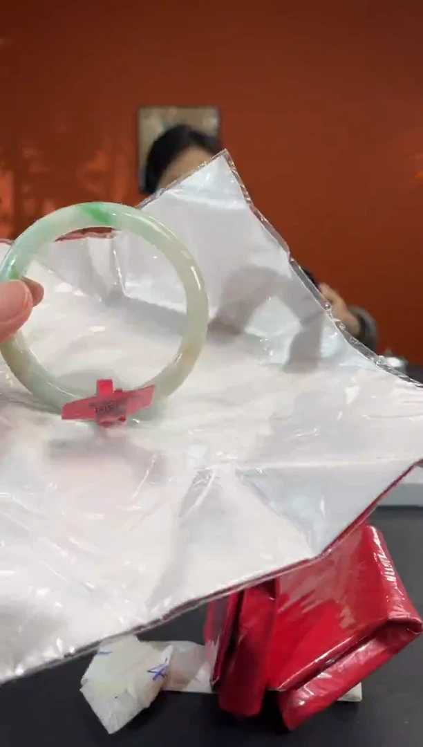 未镶嵌手镯翡翠4