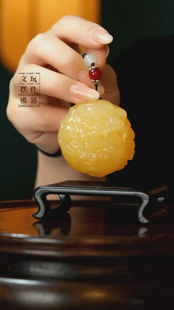 玉《醒狮貔貅》手把件摆件