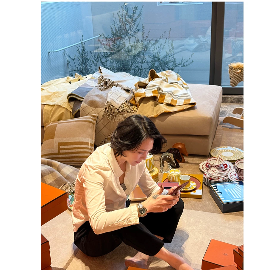 SHIIEELL【叙白】简约白色精致小领舒适气质时尚微弹正肩衬衫Z6080