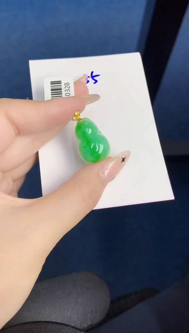 颈饰18K金镶嵌翡翠缅甸天然翡翠A货