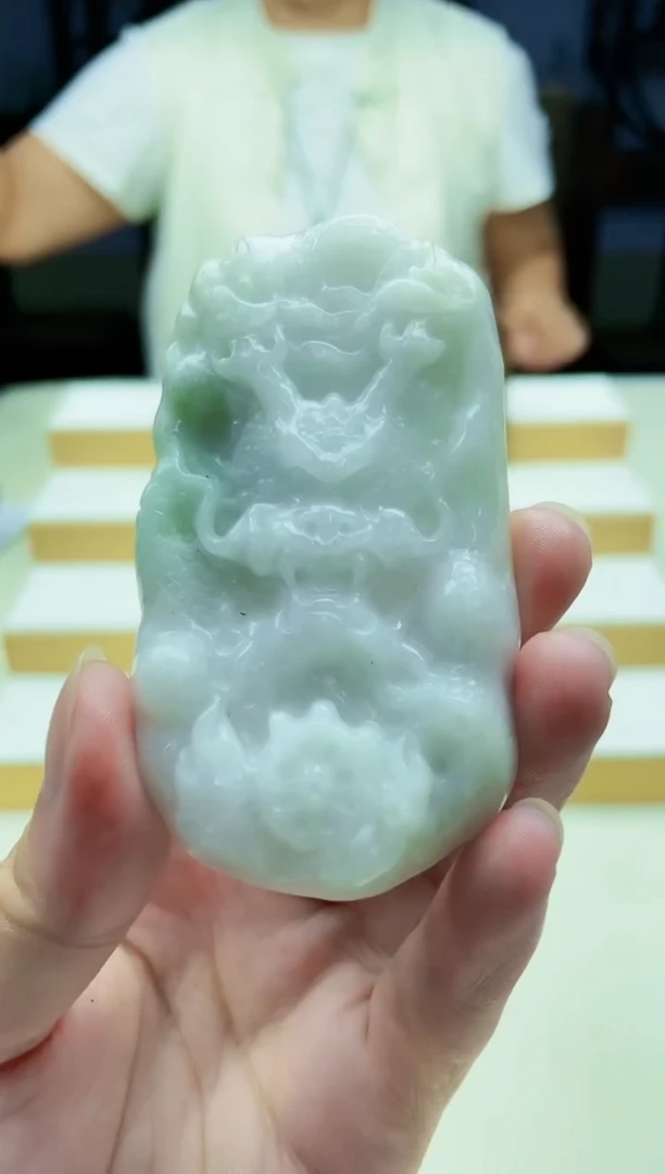 颈饰未镶嵌翡翠09240268