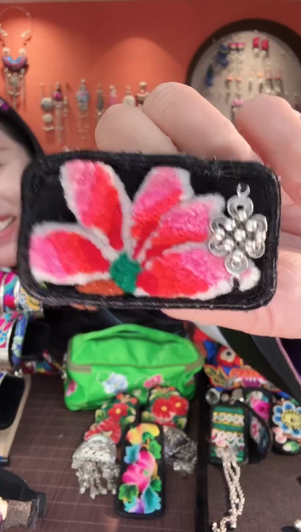 织绣手工苗绣刺绣首饰68