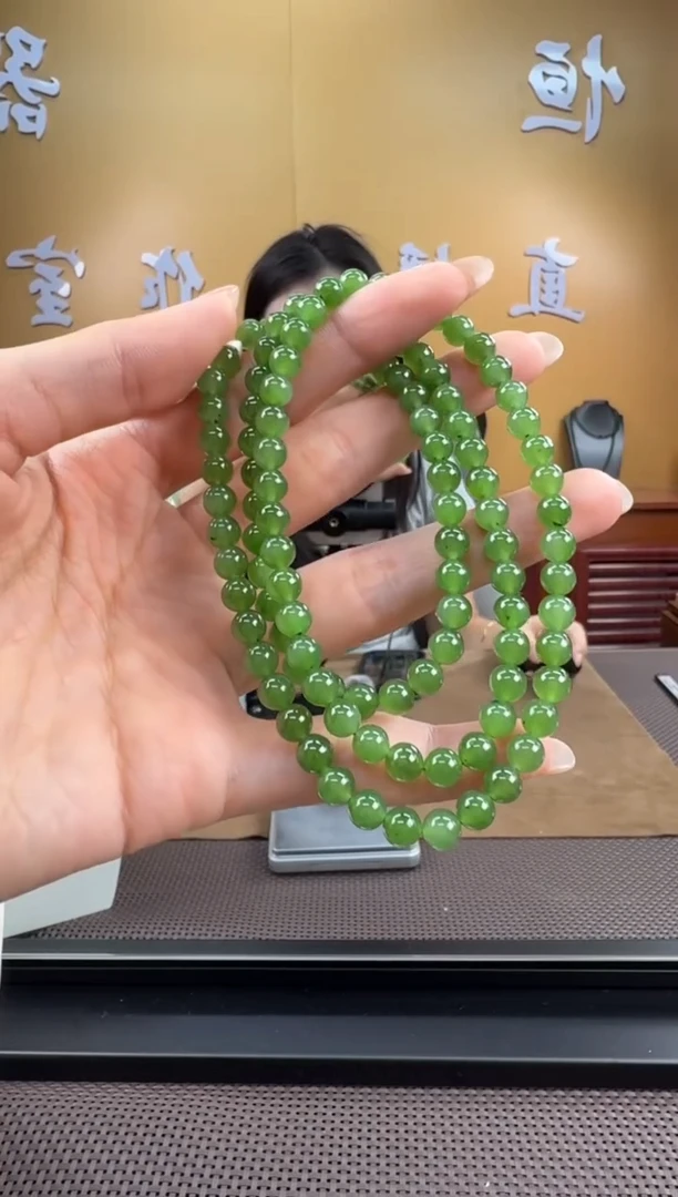 颈饰未镶嵌和田玉手串