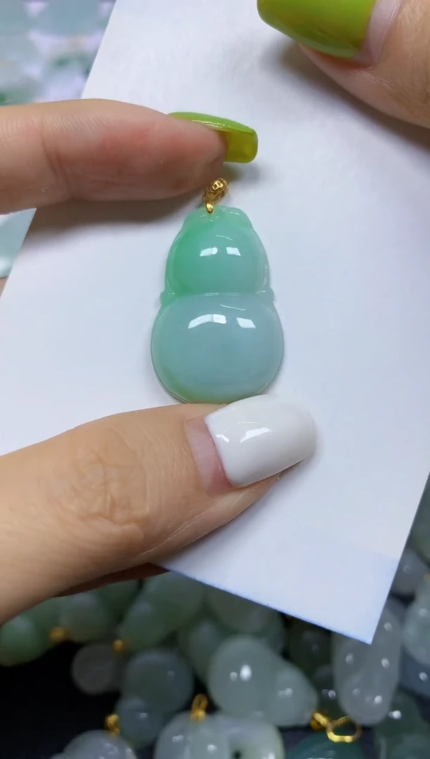 翡翠18K金镶嵌颈饰 天然翡翠A货