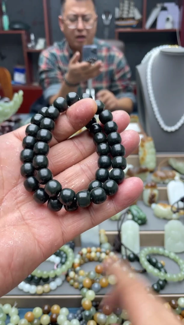 未镶嵌手串和田玉黑青