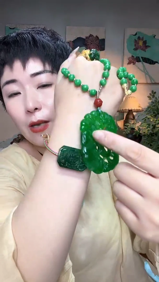 吊坠(赠链)未镶嵌翡翠879