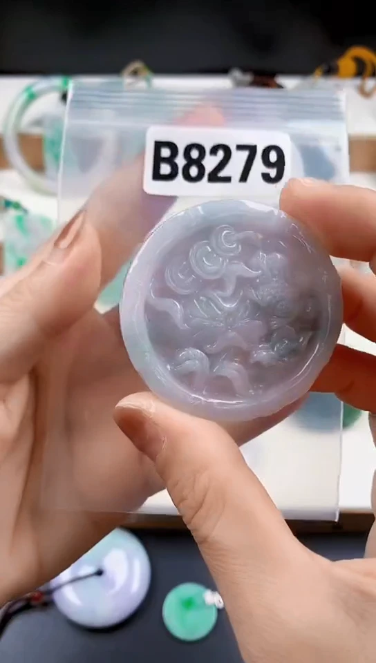 颈饰未镶嵌翡翠天然翡翠吊坠挂件