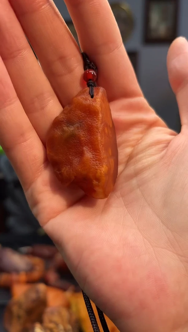 琥珀颈饰未镶嵌吊坠