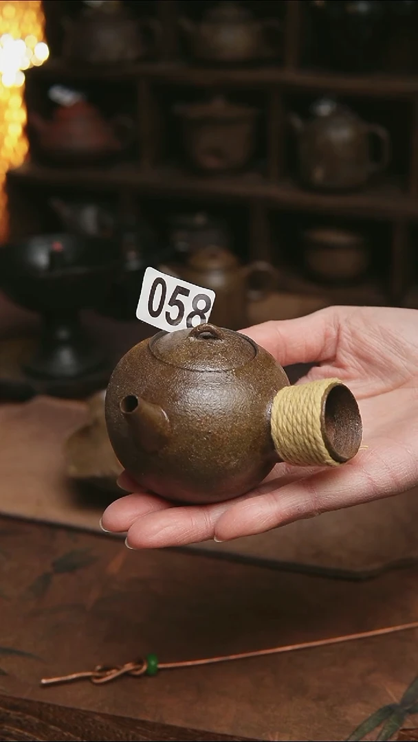 058号紫砂全手侧把茶壶125毫升