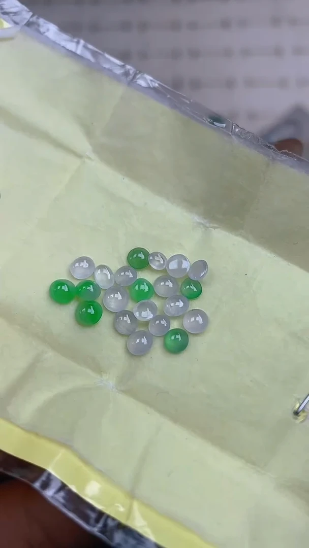 【闪购商品】翡翠耳饰未镶嵌天然A货翡翠3