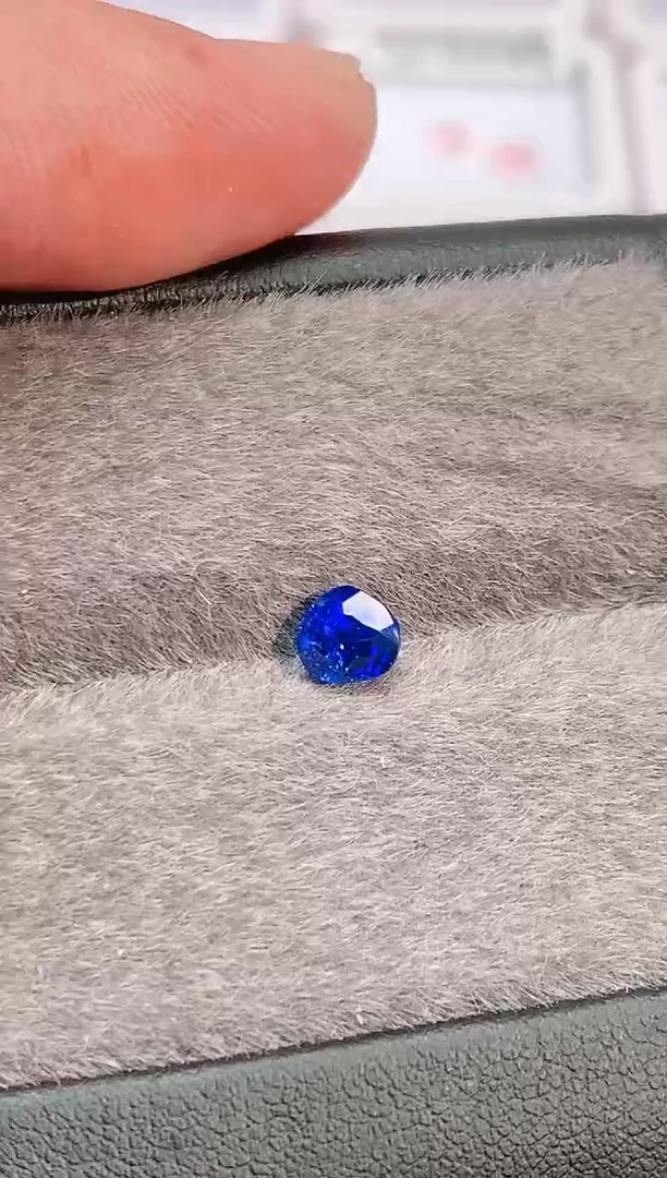 裸石蓝宝石1.09-4600天然皇家蓝蓝宝石