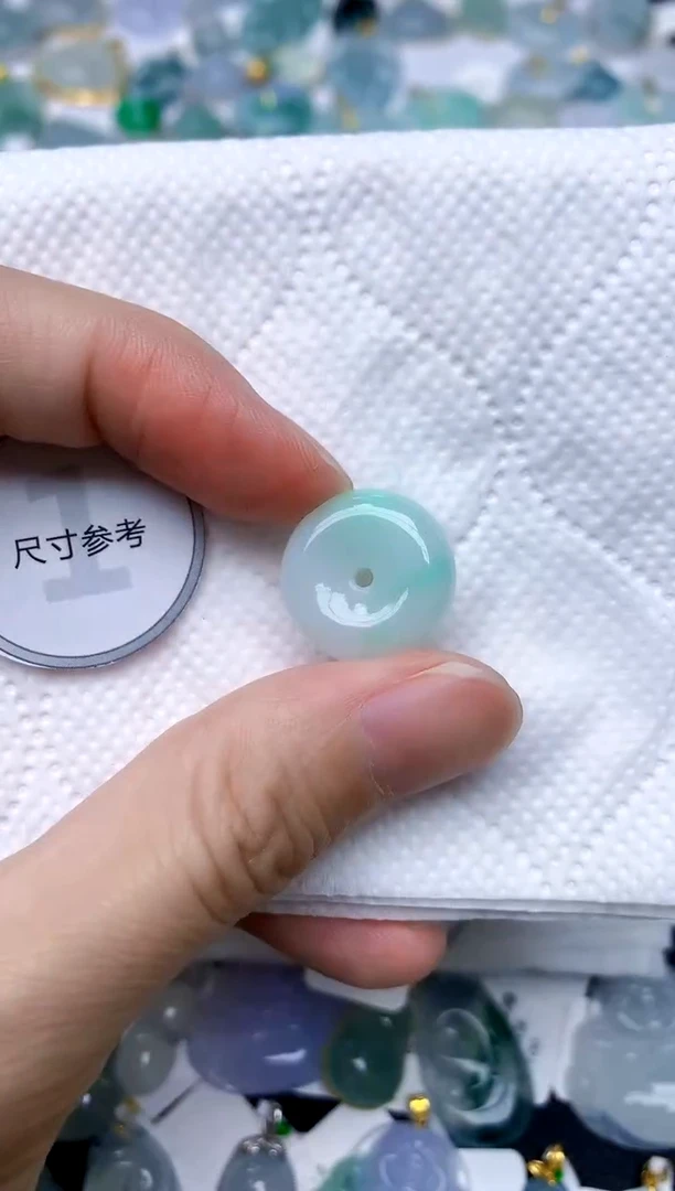 颈饰未镶嵌翡翠天然A货翡翠