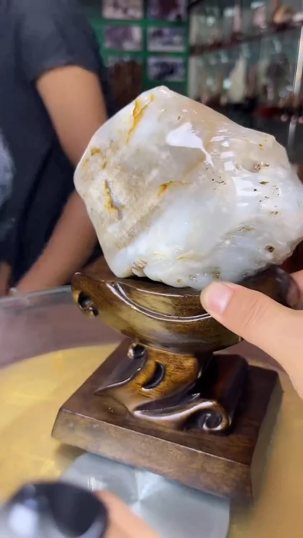 未镶嵌珠宝奇石硅化玉缅甸天然树化玉摆件