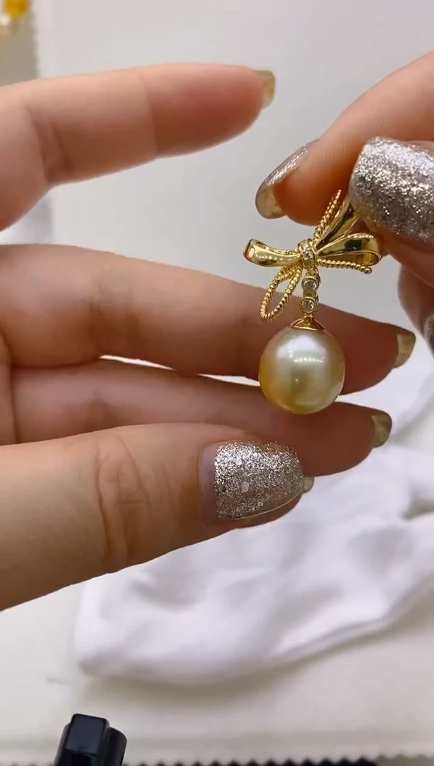 银S925镶嵌海水珍珠吊坠96