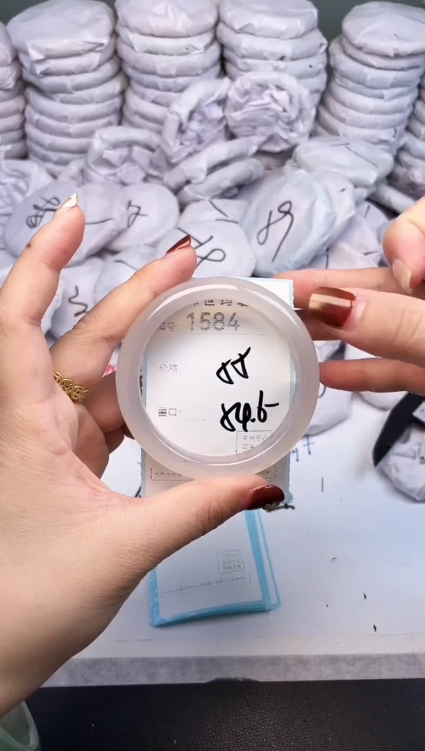 手镯玛瑙/玉髓未镶嵌1584