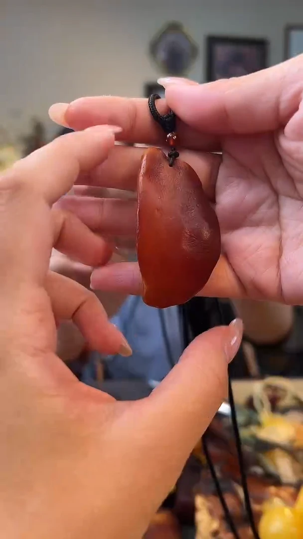 琥珀颈饰未镶嵌吊坠