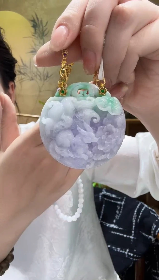 颈饰未镶嵌翡翠吊坠