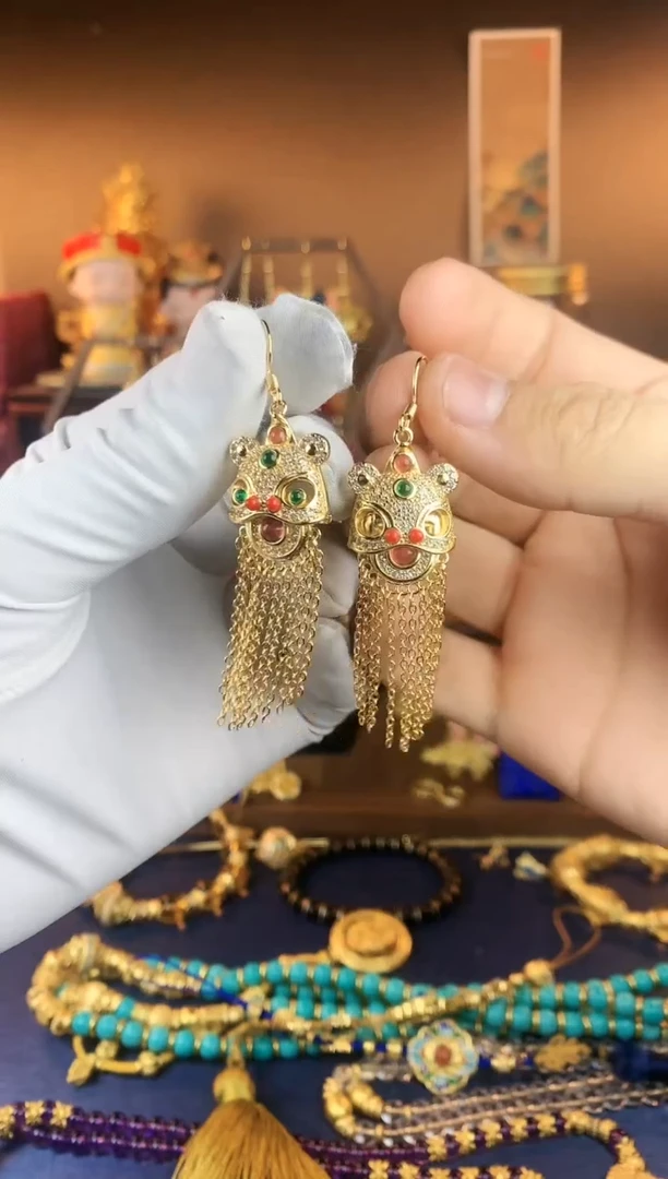 【闪购商品】醒狮流苏珐琅耳钩