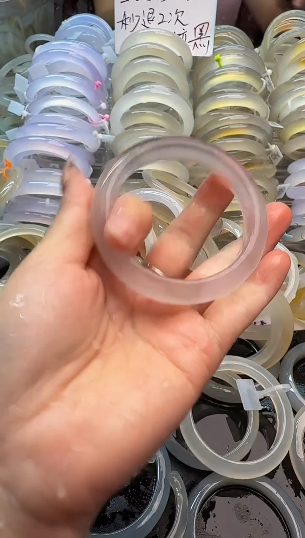 玛瑙/玉髓手镯未镶嵌230