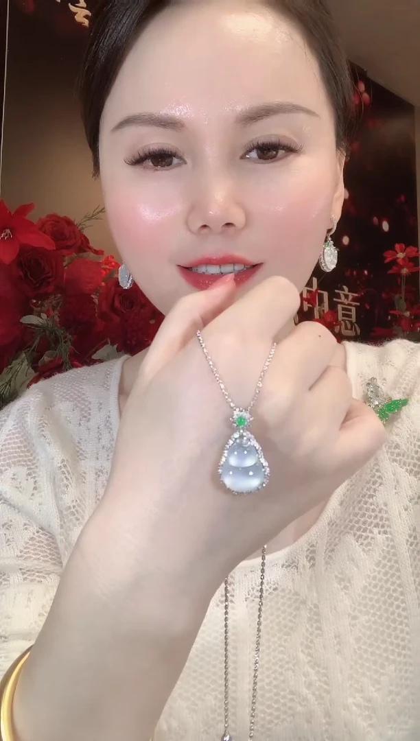 吊坠(不含链)18K金镶嵌翡翠D61