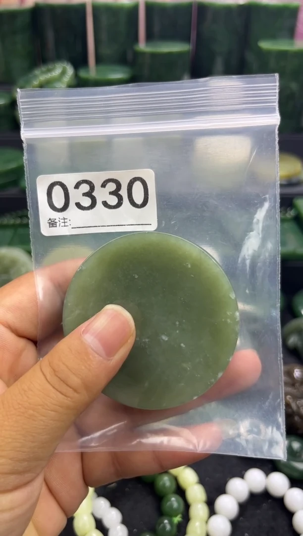 未镶嵌和田玉珠宝半成品镯芯