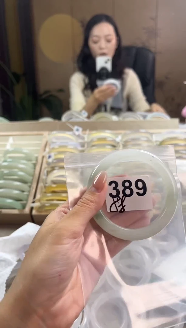 手镯玛瑙/玉髓未镶嵌天山翠默认微抠389