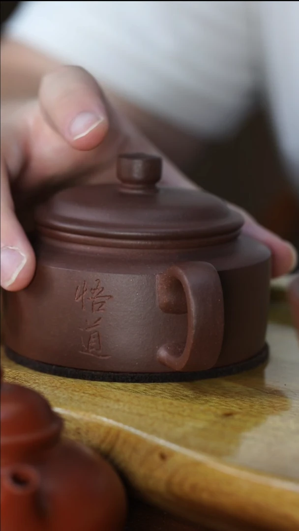 工堂直营精工半手紫砂壶