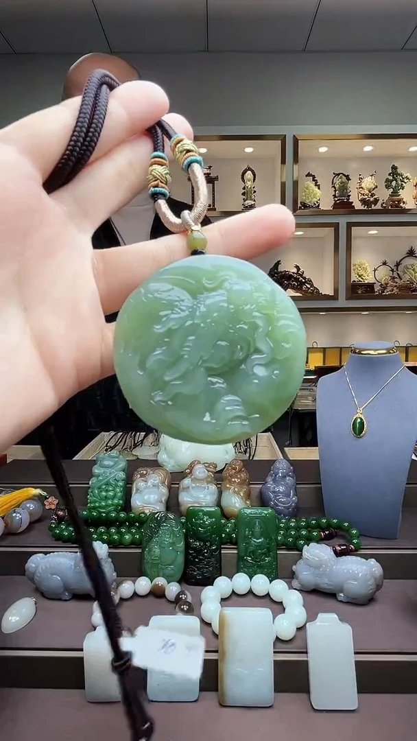 【闪购商品】和田玉颈饰未镶嵌苏