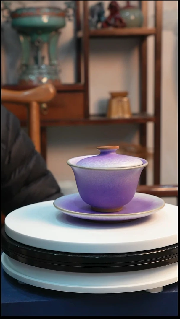 钧瓷渐变香芋紫釉三财盖碗