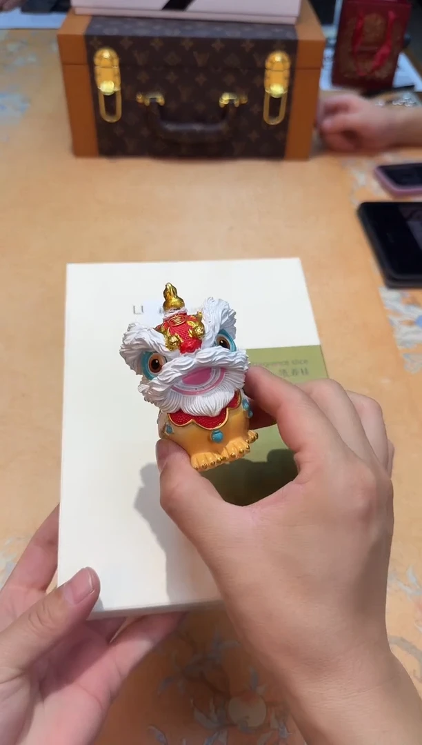 瓷片369************映日