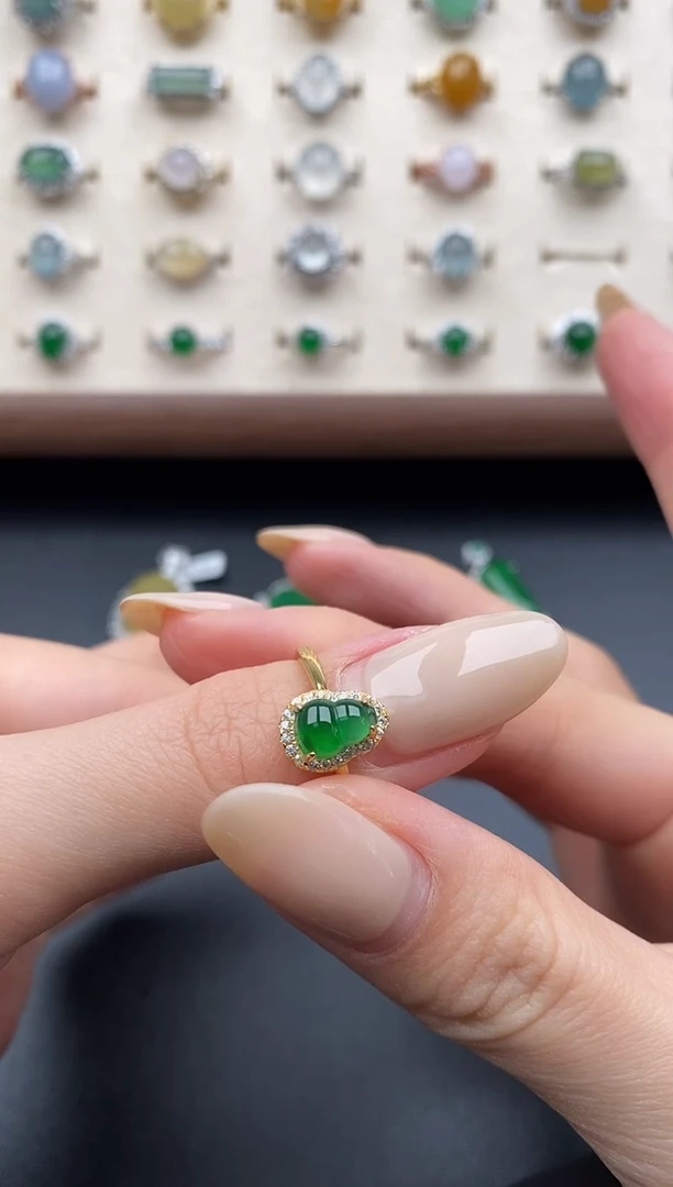 银S925镶嵌戒指翡翠一物一证一礼盒